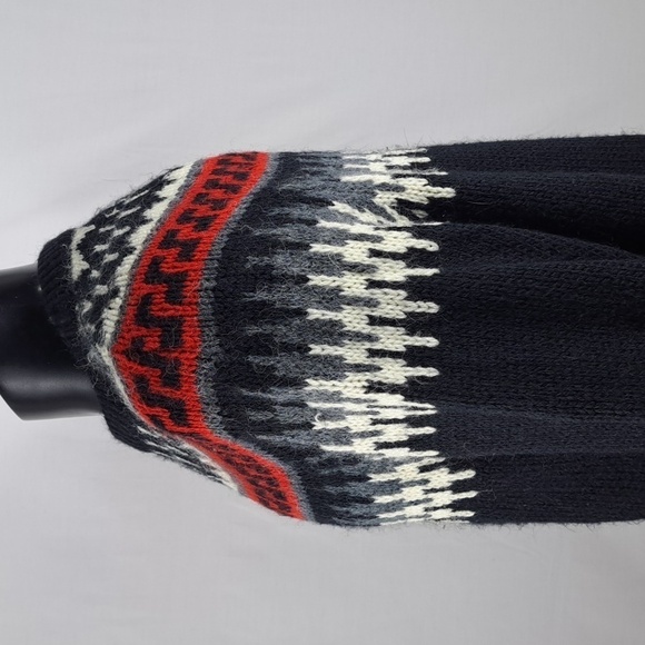 Vintage Peter England Aztec black & white mix blend XL pullover knit sweater - Picture 4 of 7